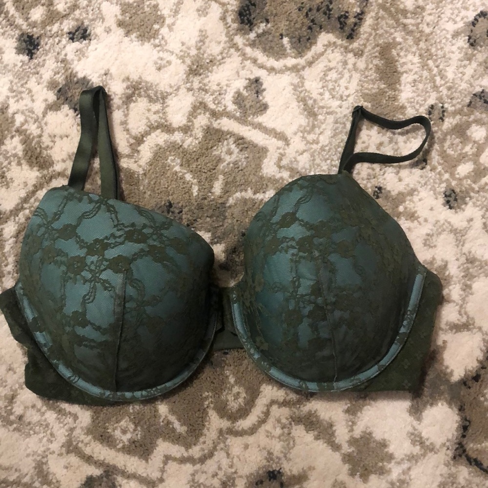 Victoria’s Secret Lined Perfect Coverage Bra 36DD